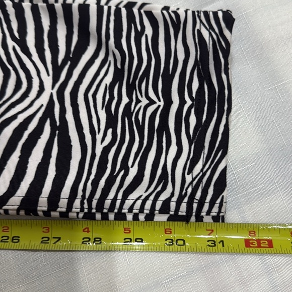 (H1) FREDDY WR.UP®COMFORTABLE SHAPING PANTS with a Sebra print, size 10 - Picture 11 of 13